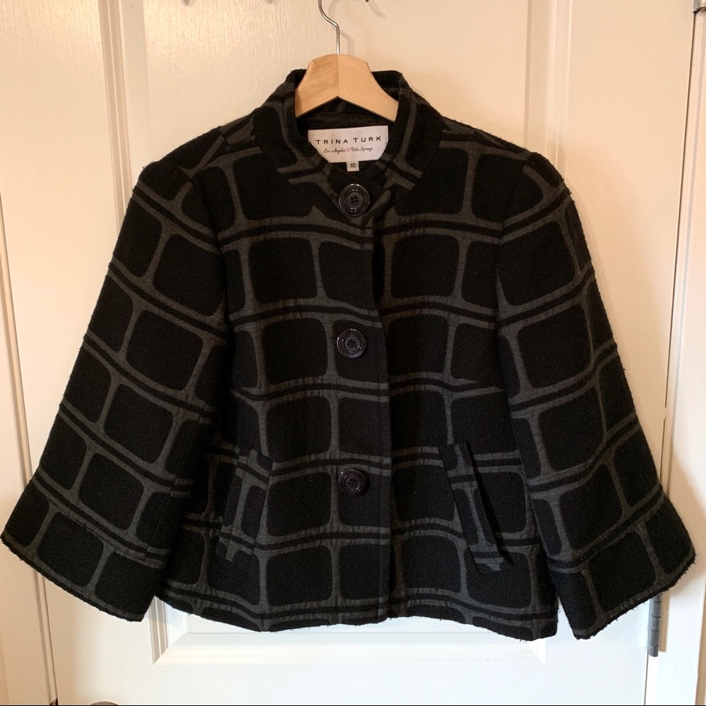 Trina Turk cropped geometric swing coat
